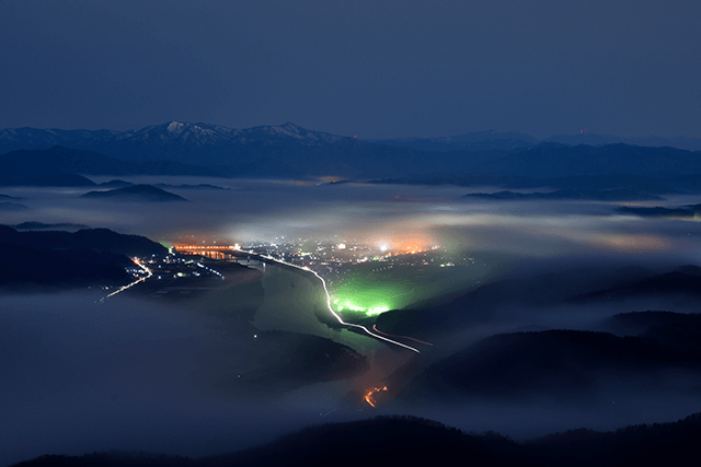 来日岳の写真