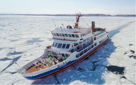 流氷観光砕氷船おーろら乗車