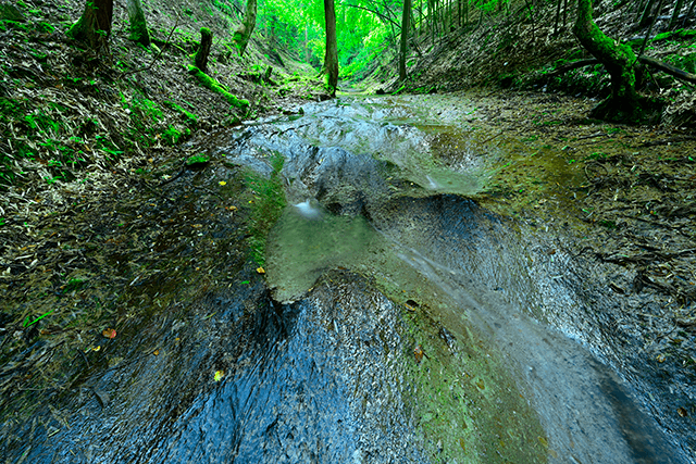 竹野 段の白滝 川床の写真